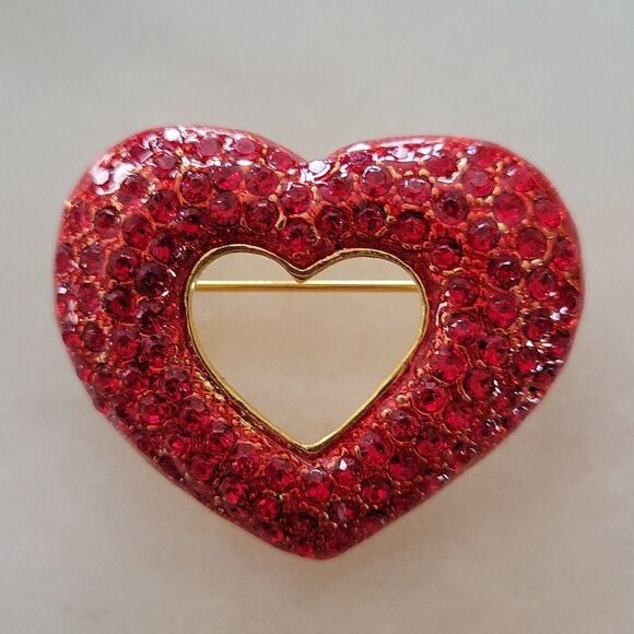 Heart Pin - Picture 1 of 4